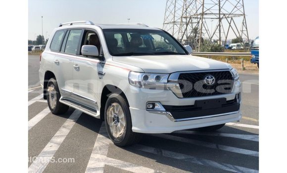 Buy Import Toyota Land Cruiser White Car in Import - Dubai in Attapeu Province Buy Import Toyota Land Cruiser White Car in Import - Dubai in Attapeu Province