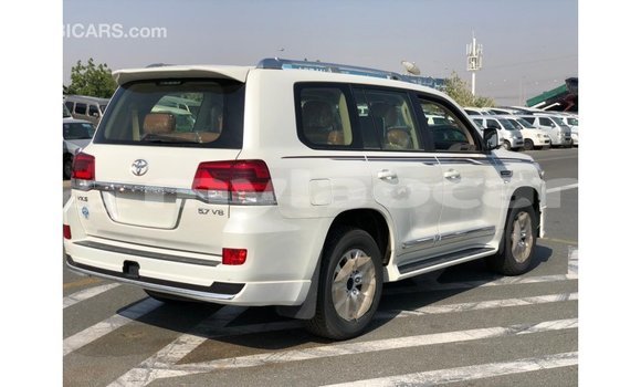 Buy Import Toyota Land Cruiser White Car in Import - Dubai in Attapeu Province Buy Import Toyota Land Cruiser White Car in Import - Dubai in Attapeu Province