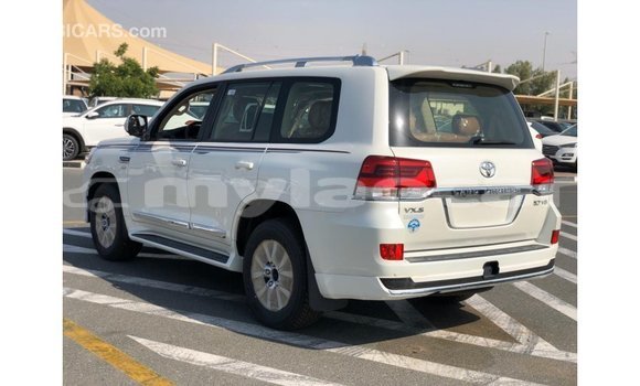 Buy Import Toyota Land Cruiser White Car in Import - Dubai in Attapeu Province Buy Import Toyota Land Cruiser White Car in Import - Dubai in Attapeu Province