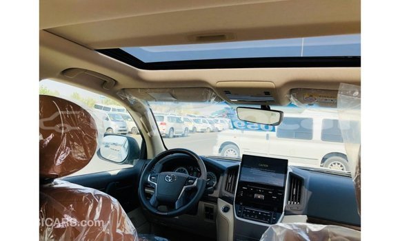 Buy Import Toyota Land Cruiser White Car in Import - Dubai in Attapeu Province Buy Import Toyota Land Cruiser White Car in Import - Dubai in Attapeu Province