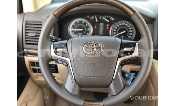 Buy Import Toyota Land Cruiser White Car in Import - Dubai in Attapeu Province Buy Import Toyota Land Cruiser White Car in Import - Dubai in Attapeu Province