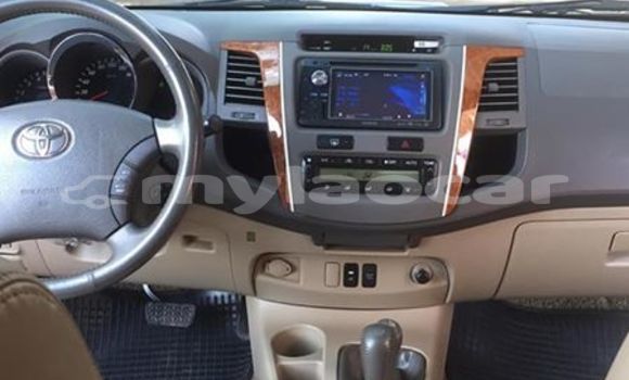 Buy Used Toyota Fortuner Brown Car in Vientiane in Vientiane Province Buy Used Toyota Fortuner Brown Car in Vientiane in Vientiane Province