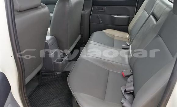 Acheter Occasion Voiture Toyota Hilux Blanc à Vientiane, Vientiane Province Acheter Occasion Voiture Toyota Hilux Blanc à Vientiane, Vientiane Province