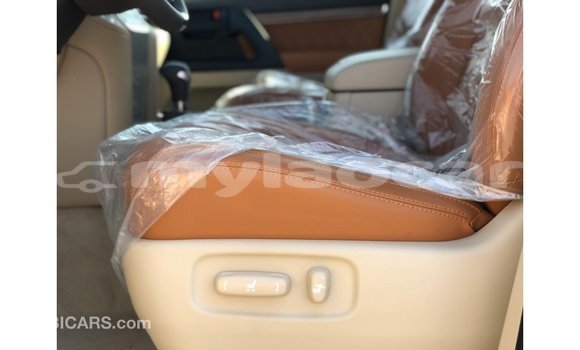 Buy Import Toyota Land Cruiser White Car in Import - Dubai in Attapeu Province Buy Import Toyota Land Cruiser White Car in Import - Dubai in Attapeu Province