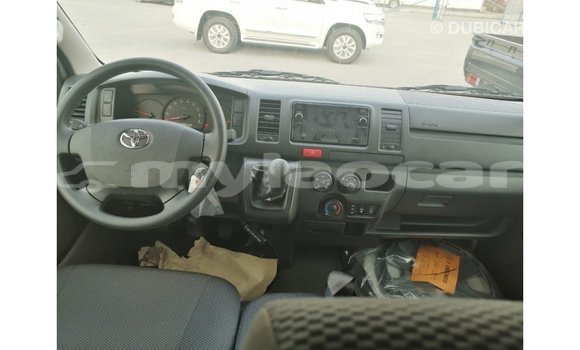 Buy Import Toyota Hiace White Car in Import - Dubai in Attapeu Province Buy Import Toyota Hiace White Car in Import - Dubai in Attapeu Province