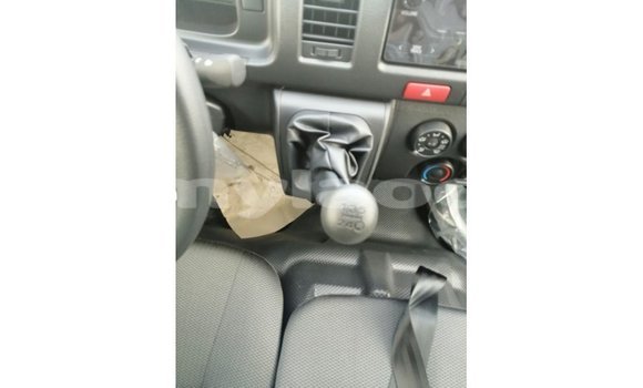 Buy Import Toyota Hiace White Car in Import - Dubai in Attapeu Province Buy Import Toyota Hiace White Car in Import - Dubai in Attapeu Province
