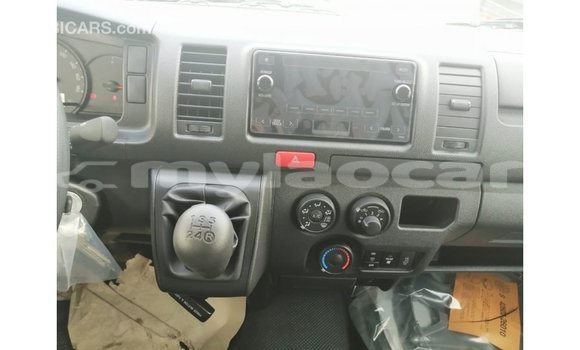 Buy Import Toyota Hiace White Car in Import - Dubai in Attapeu Province Buy Import Toyota Hiace White Car in Import - Dubai in Attapeu Province