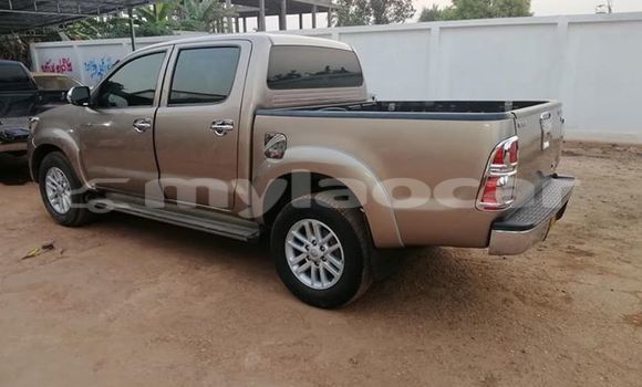 Acheter Occasion Voiture Toyota Hilux Beige à Vientiane, Vientiane Province Acheter Occasion Voiture Toyota Hilux Beige à Vientiane, Vientiane Province