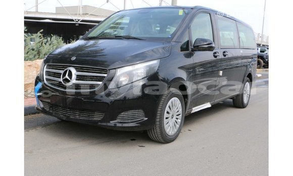 Buy Import Mercedes-Benz 250 Black Car in Import - Dubai in Attapeu Province Buy Import Mercedes-Benz 250 Black Car in Import - Dubai in Attapeu Province