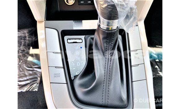 Buy Import Hyundai Elantra White Car in Import - Dubai in Attapeu Province Buy Import Hyundai Elantra White Car in Import - Dubai in Attapeu Province