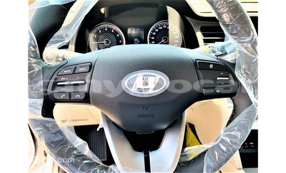 Buy Import Hyundai Elantra White Car in Import - Dubai in Attapeu Province Buy Import Hyundai Elantra White Car in Import - Dubai in Attapeu Province