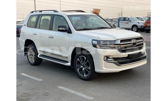 Buy Import Toyota Land Cruiser White Car in Import - Dubai in Attapeu Province Buy Import Toyota Land Cruiser White Car in Import - Dubai in Attapeu Province