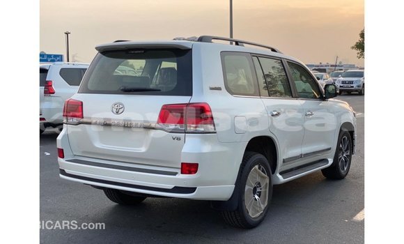 Buy Import Toyota Land Cruiser White Car in Import - Dubai in Attapeu Province Buy Import Toyota Land Cruiser White Car in Import - Dubai in Attapeu Province