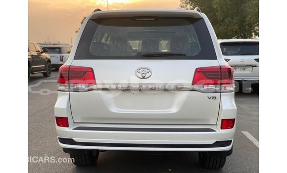 Buy Import Toyota Land Cruiser White Car in Import - Dubai in Attapeu Province Buy Import Toyota Land Cruiser White Car in Import - Dubai in Attapeu Province