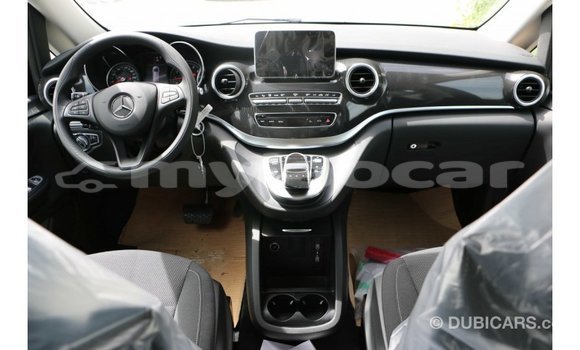 Buy Import Mercedes-Benz 250 Black Car in Import - Dubai in Attapeu Province Buy Import Mercedes-Benz 250 Black Car in Import - Dubai in Attapeu Province