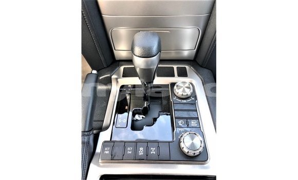 Buy Import Toyota Land Cruiser Other Car in Import - Dubai in Attapeu Province Buy Import Toyota Land Cruiser Other Car in Import - Dubai in Attapeu Province