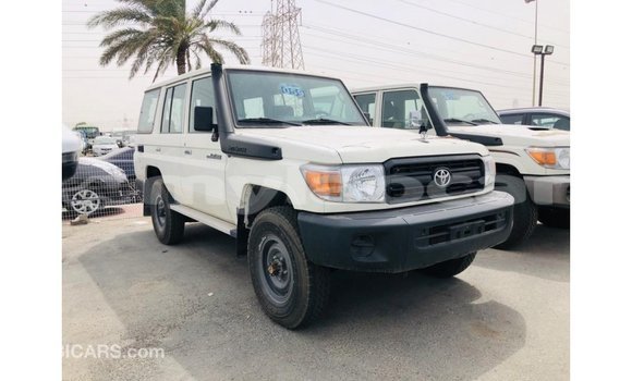 Buy Import Toyota Land Cruiser White Car in Import - Dubai in Attapeu Province Buy Import Toyota Land Cruiser White Car in Import - Dubai in Attapeu Province
