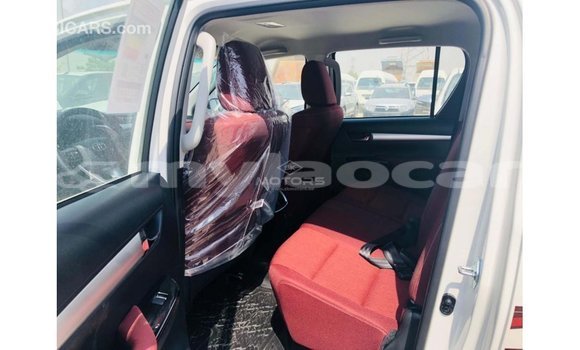 Buy Import Toyota Hilux White Car in Import - Dubai in Attapeu Province Buy Import Toyota Hilux White Car in Import - Dubai in Attapeu Province