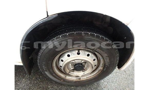Buy Import Suzuki Every White Truck in Import - Dubai in Attapeu Province Buy Import Suzuki Every White Truck in Import - Dubai in Attapeu Province