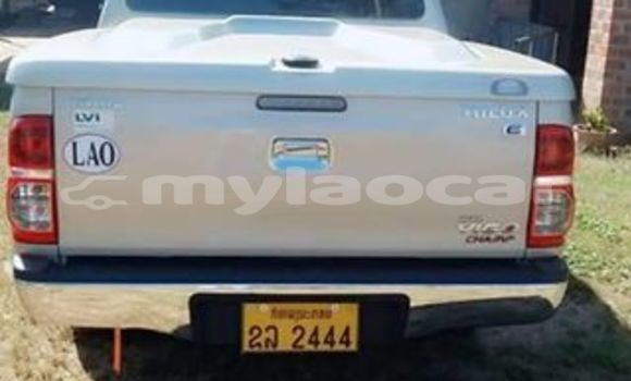 Buy Used Toyota Hilux White Car in Vientiane in Vientiane Province Buy Used Toyota Hilux White Car in Vientiane in Vientiane Province