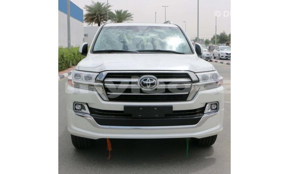 Buy Import Toyota Land Cruiser White Car in Import - Dubai in Attapeu Province Buy Import Toyota Land Cruiser White Car in Import - Dubai in Attapeu Province