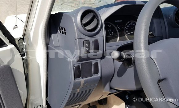Buy Import Toyota Land Cruiser White Car in Import - Dubai in Attapeu Province Buy Import Toyota Land Cruiser White Car in Import - Dubai in Attapeu Province