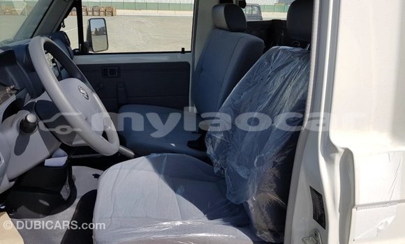 Buy Import Toyota Land Cruiser White Car in Import - Dubai in Attapeu Province Buy Import Toyota Land Cruiser White Car in Import - Dubai in Attapeu Province