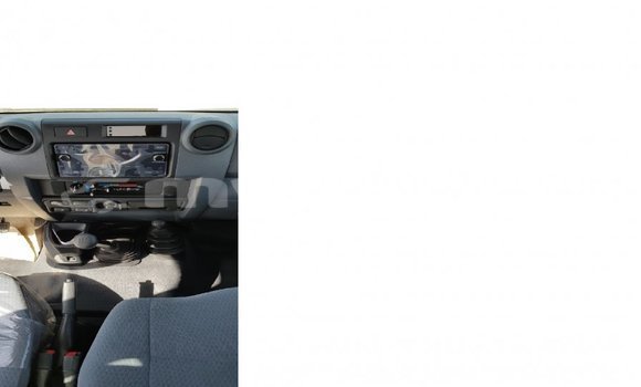 Buy Import Toyota Land Cruiser White Car in Import - Dubai in Attapeu Province Buy Import Toyota Land Cruiser White Car in Import - Dubai in Attapeu Province