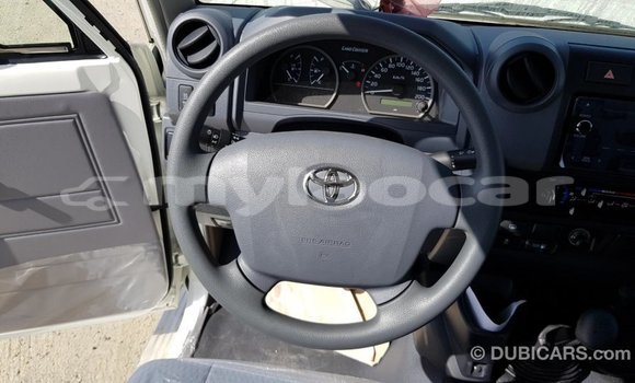Buy Import Toyota Land Cruiser White Car in Import - Dubai in Attapeu Province Buy Import Toyota Land Cruiser White Car in Import - Dubai in Attapeu Province