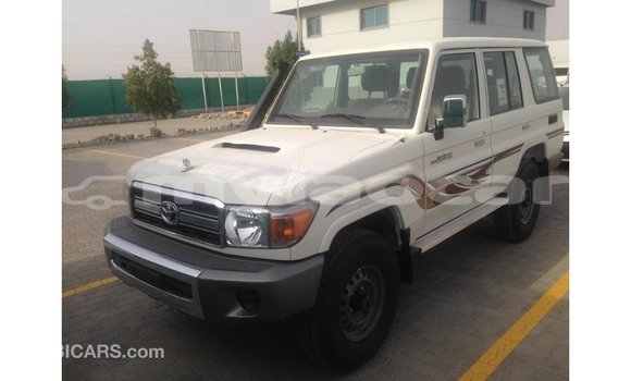 Buy Import Toyota Land Cruiser White Car in Import - Dubai in Attapeu Province Buy Import Toyota Land Cruiser White Car in Import - Dubai in Attapeu Province