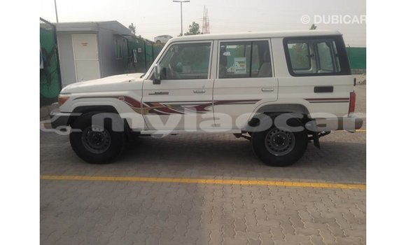 Buy Import Toyota Land Cruiser White Car in Import - Dubai in Attapeu Province Buy Import Toyota Land Cruiser White Car in Import - Dubai in Attapeu Province
