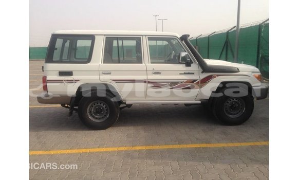 Buy Import Toyota Land Cruiser White Car in Import - Dubai in Attapeu Province Buy Import Toyota Land Cruiser White Car in Import - Dubai in Attapeu Province