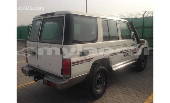 Buy Import Toyota Land Cruiser White Car in Import - Dubai in Attapeu Province Buy Import Toyota Land Cruiser White Car in Import - Dubai in Attapeu Province
