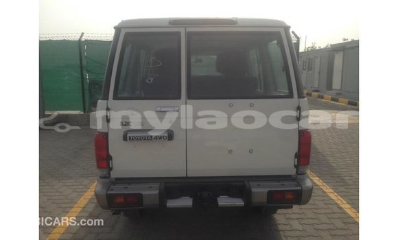 Buy Import Toyota Land Cruiser White Car in Import - Dubai in Attapeu Province Buy Import Toyota Land Cruiser White Car in Import - Dubai in Attapeu Province