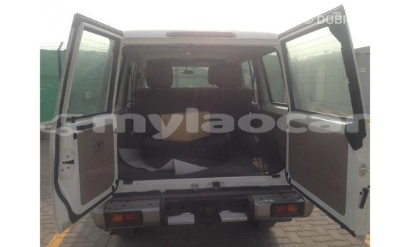 Buy Import Toyota Land Cruiser White Car in Import - Dubai in Attapeu Province Buy Import Toyota Land Cruiser White Car in Import - Dubai in Attapeu Province