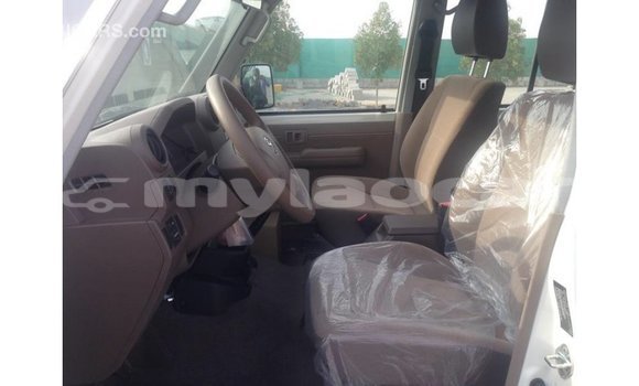 Buy Import Toyota Land Cruiser White Car in Import - Dubai in Attapeu Province Buy Import Toyota Land Cruiser White Car in Import - Dubai in Attapeu Province