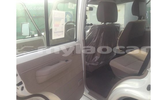 Buy Import Toyota Land Cruiser White Car in Import - Dubai in Attapeu Province Buy Import Toyota Land Cruiser White Car in Import - Dubai in Attapeu Province
