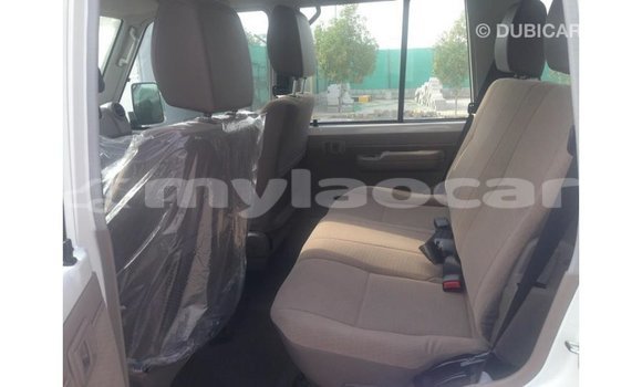 Buy Import Toyota Land Cruiser White Car in Import - Dubai in Attapeu Province Buy Import Toyota Land Cruiser White Car in Import - Dubai in Attapeu Province