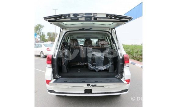Buy Import Toyota Land Cruiser White Car in Import - Dubai in Attapeu Province Buy Import Toyota Land Cruiser White Car in Import - Dubai in Attapeu Province
