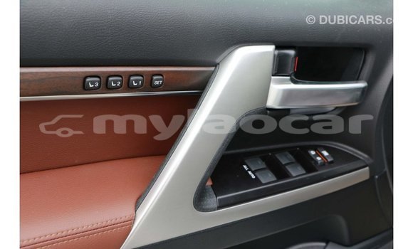 Buy Import Toyota Land Cruiser White Car in Import - Dubai in Attapeu Province Buy Import Toyota Land Cruiser White Car in Import - Dubai in Attapeu Province