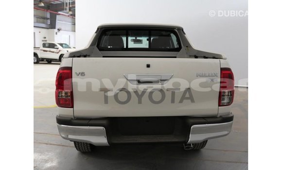 Buy Import Toyota Hilux White Car in Import - Dubai in Attapeu Province Buy Import Toyota Hilux White Car in Import - Dubai in Attapeu Province