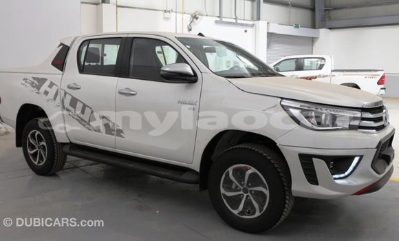 Buy Import Toyota Hilux White Car in Import - Dubai in Attapeu Province Buy Import Toyota Hilux White Car in Import - Dubai in Attapeu Province