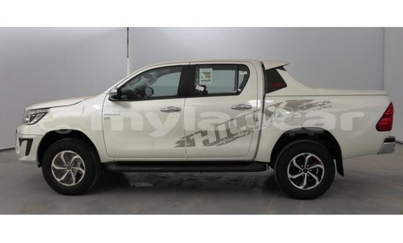Buy Import Toyota Hilux White Car in Import - Dubai in Attapeu Province Buy Import Toyota Hilux White Car in Import - Dubai in Attapeu Province