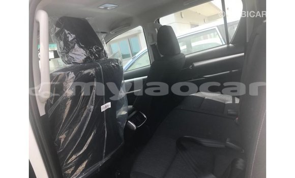 Buy Import Toyota Hilux White Car in Import - Dubai in Attapeu Province Buy Import Toyota Hilux White Car in Import - Dubai in Attapeu Province