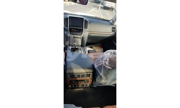 Buy Import Toyota Land Cruiser Black Car in Import - Dubai in Attapeu Province Buy Import Toyota Land Cruiser Black Car in Import - Dubai in Attapeu Province
