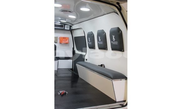 Buy Import Toyota Hiace White Car in Import - Dubai in Attapeu Province Buy Import Toyota Hiace White Car in Import - Dubai in Attapeu Province