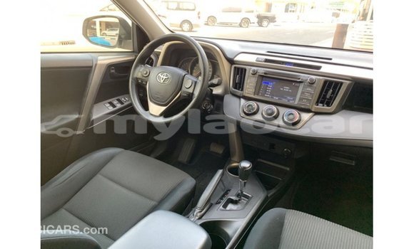 Buy Import Toyota 4Runner White Car in Import - Dubai in Attapeu Province Buy Import Toyota 4Runner White Car in Import - Dubai in Attapeu Province