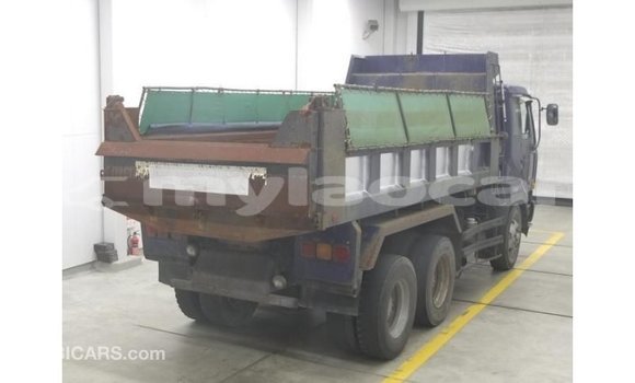 Buy Import Nissan Evalia Blue Truck in Import - Dubai in Attapeu Province Buy Import Nissan Evalia Blue Truck in Import - Dubai in Attapeu Province