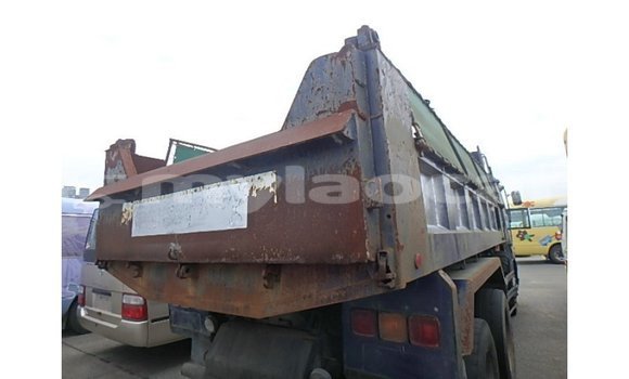 Buy Import Nissan Evalia Blue Truck in Import - Dubai in Attapeu Province Buy Import Nissan Evalia Blue Truck in Import - Dubai in Attapeu Province