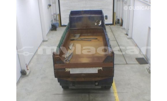 Buy Import Nissan Evalia Blue Truck in Import - Dubai in Attapeu Province Buy Import Nissan Evalia Blue Truck in Import - Dubai in Attapeu Province